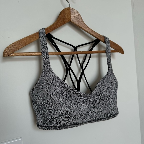 Lululemon free to be speckled  grey bralette 8 - Picture 3 of 5
